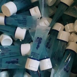 Bundle 100 Men's Gillette Treo Shaving Shave Gel Trail Travel Sz .37oz